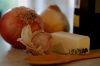 prepforfrenchonionsoup0308.JPG