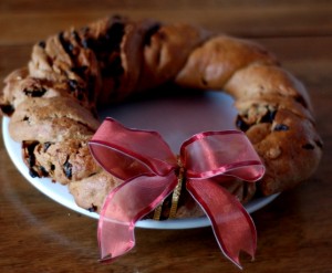 christmas wreath bread, food and wine, food and drink, food blog