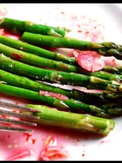 A plate with asparagus.