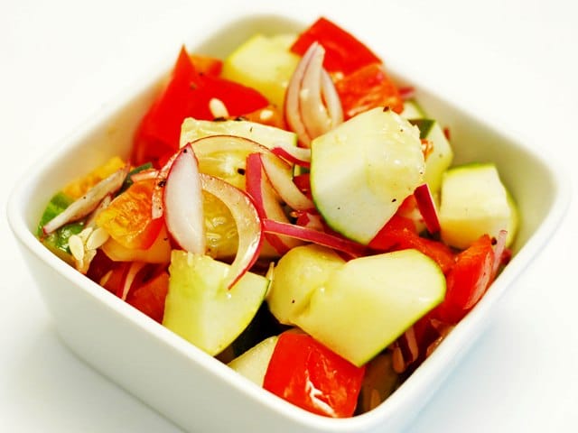 Moroccan Cucumber Red Pepper Salad