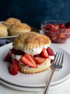 strawberry_shortcake_buttermilk_biscuits