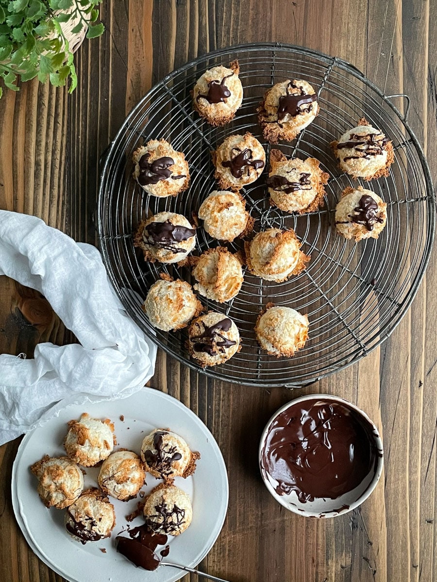 Chocolate Drizzled Coconut Macaroons