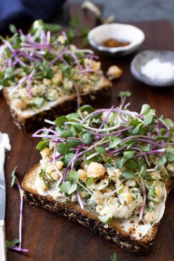 Smashed Chickpea Salad Sandwich